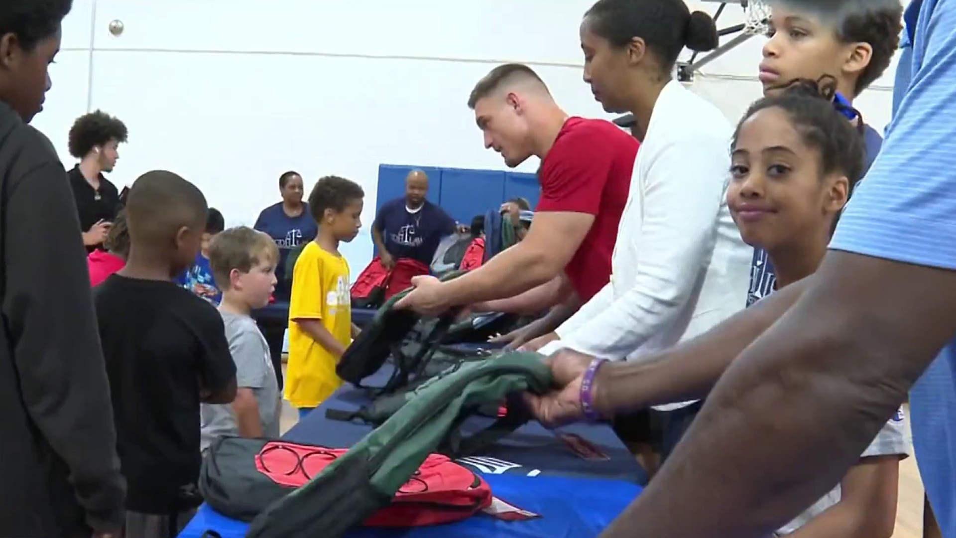 Back-to-school giveaway helps dozens of students – NBC4 Washington