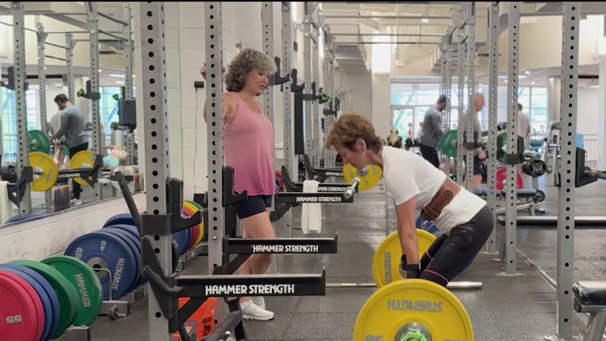 Fairfax grandmother sets powerlifting records