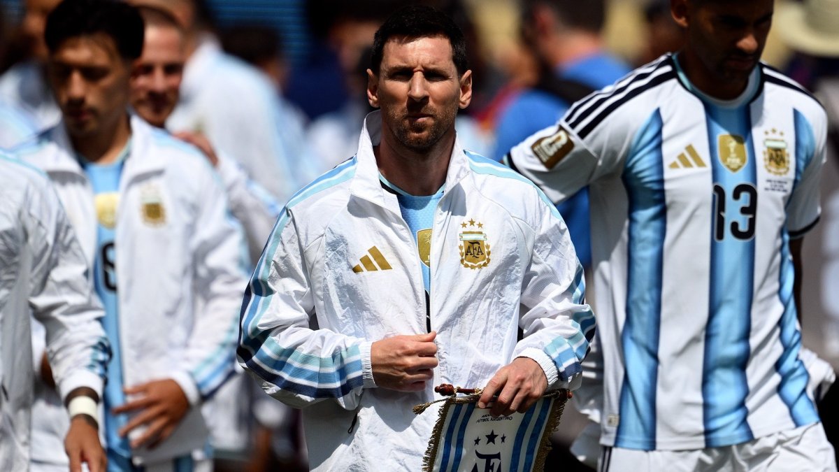 Lionel Messi announces retirement from Argentina national team