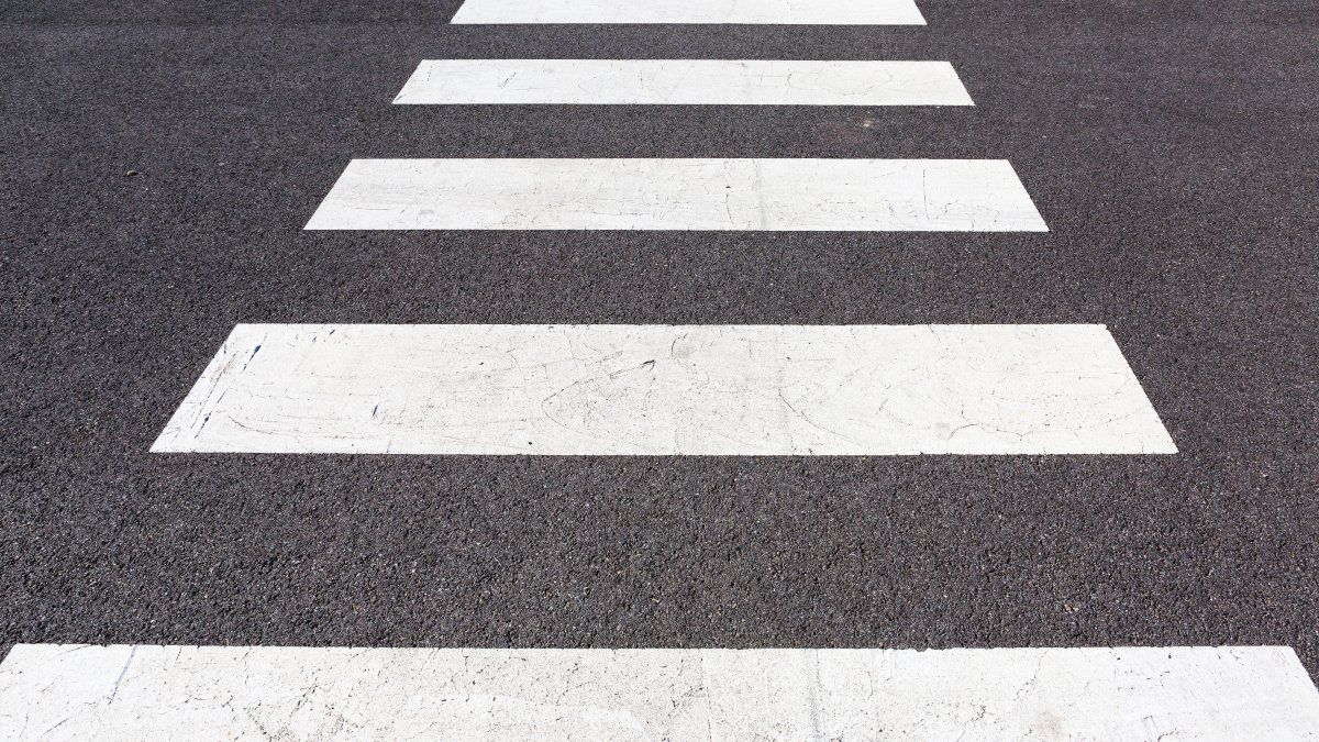 Crossing guards to return to Fairfax County high schools
