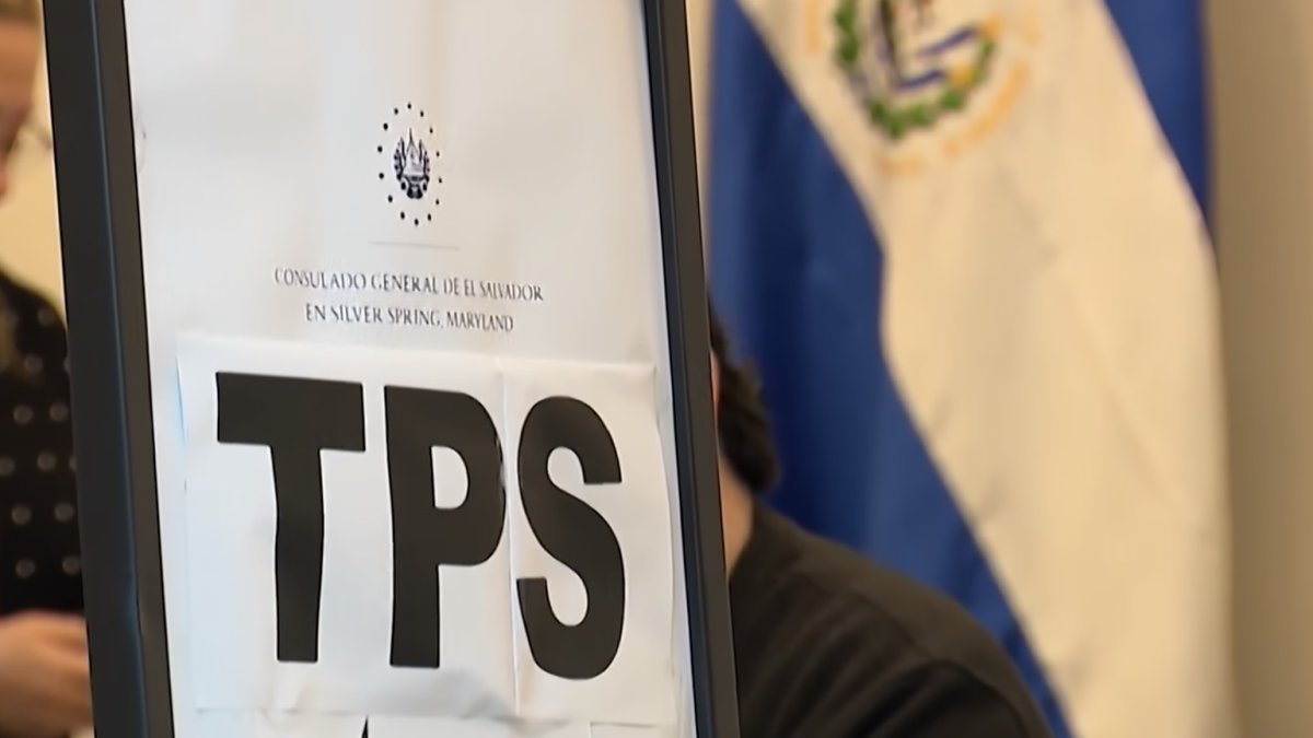 Salvadorans with TPS remain authorized to work until further notice, USCIS says