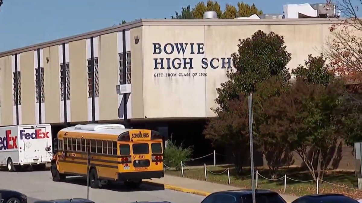 ‘It's scary': Bowie High School student held at knifepoint in school bathroom for $6