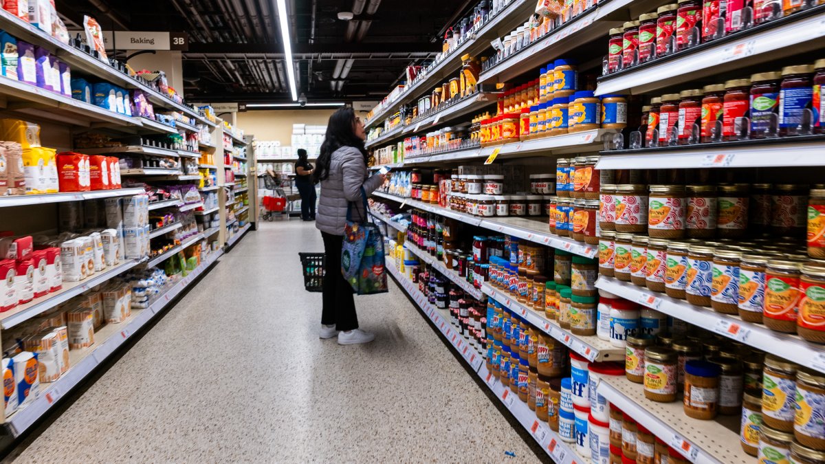 Inflation accelerates in September as prices rise ahead of midterm elections