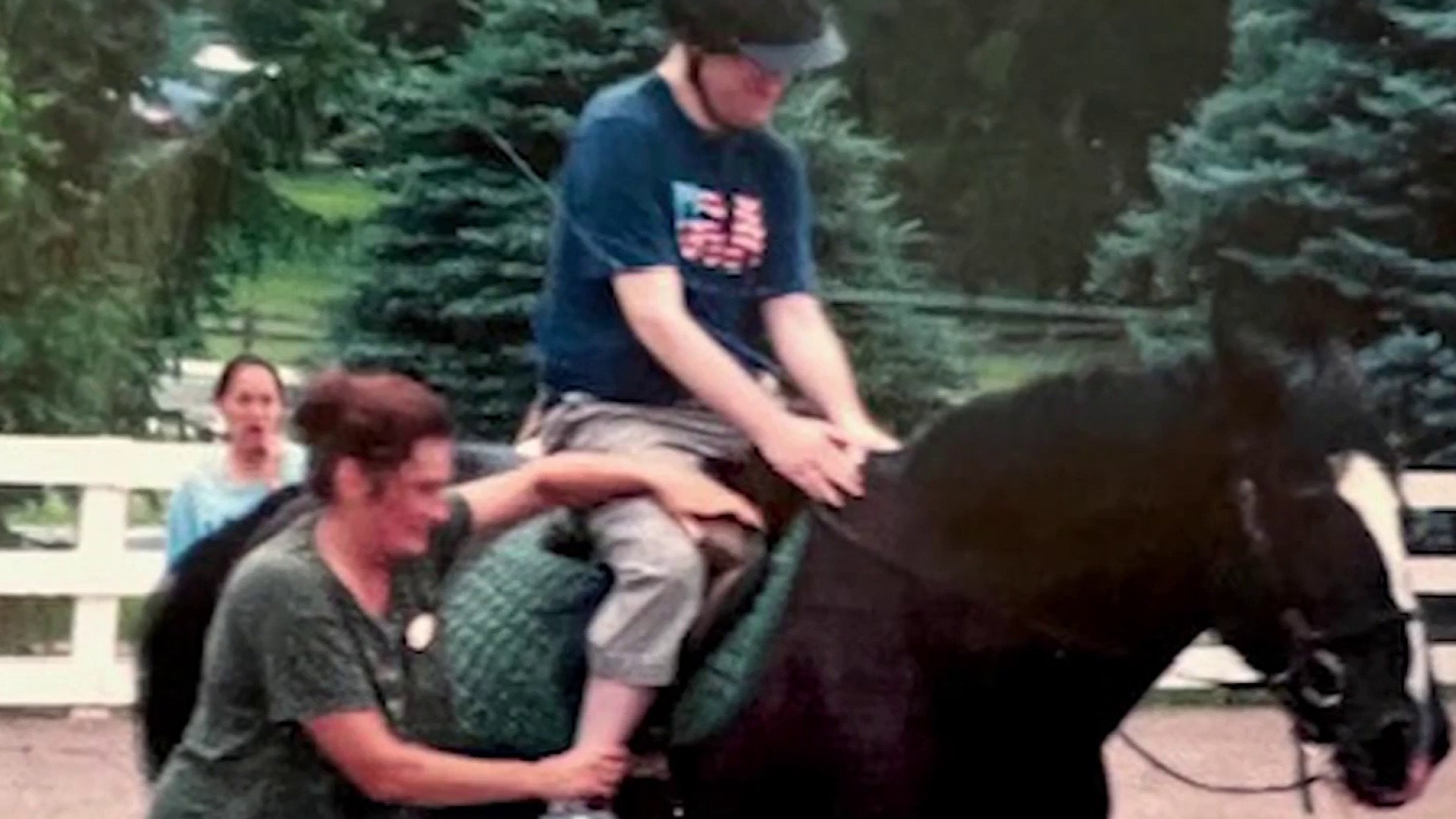 Erol Graeber riding a horse