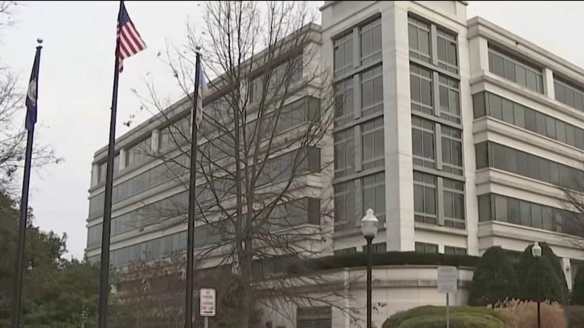 Fairfax County Public Schools enrollment declines by thousands