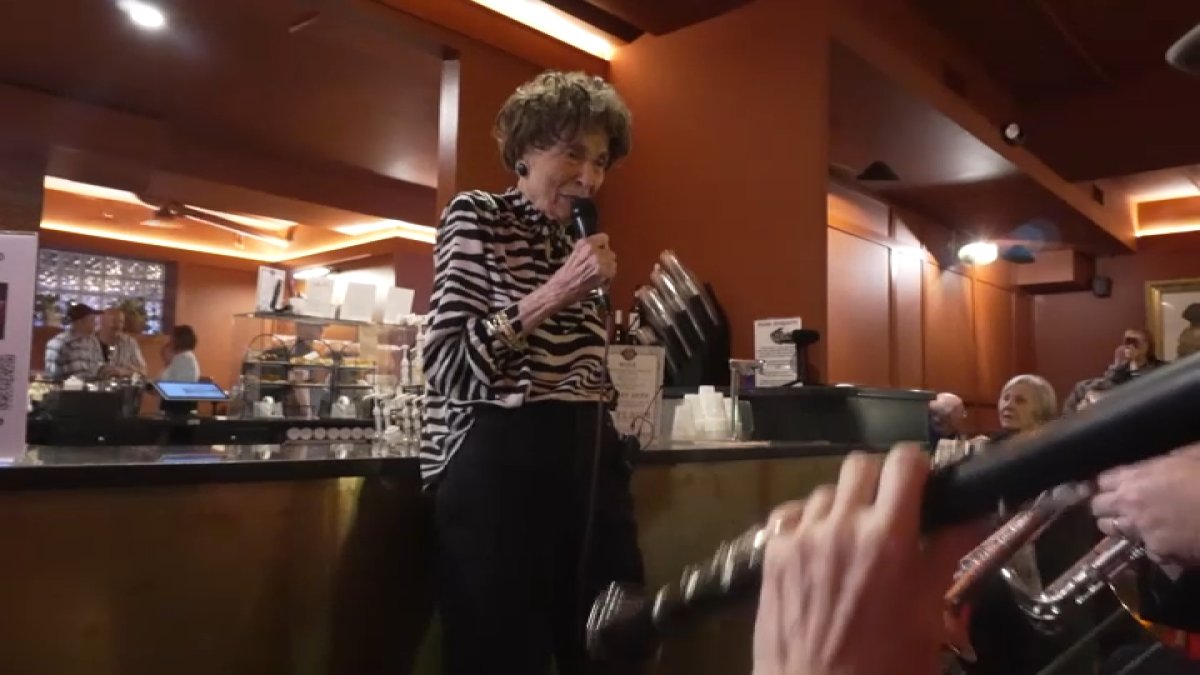 Alexandria jazz singer celebrates 100th birthday with song