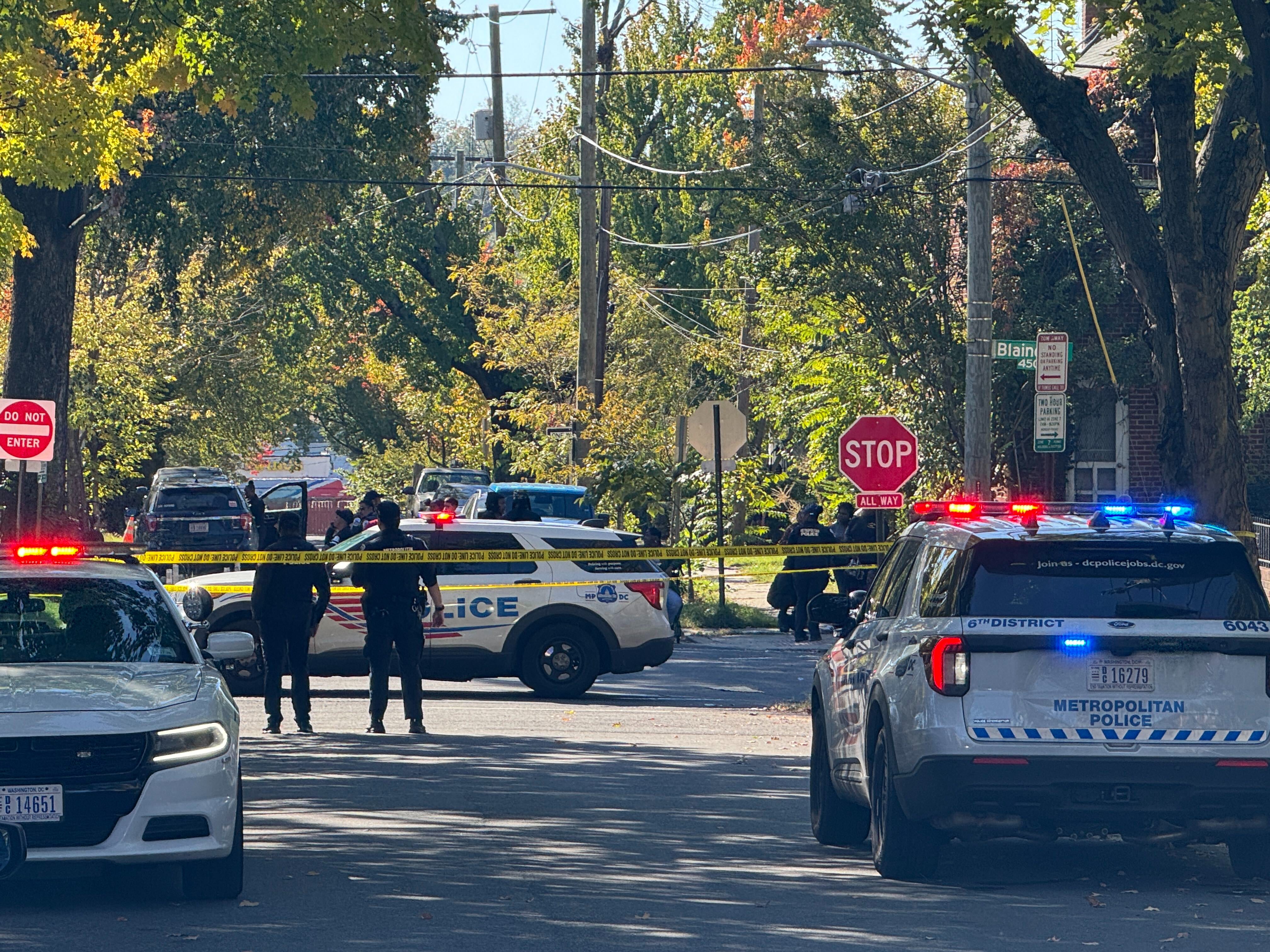 Teen boy dies after being shot in Northeast D.C., police say