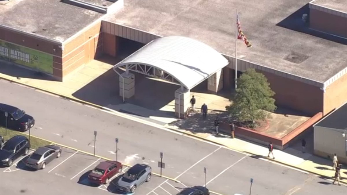3 arrested, 2 schools locked down after Park Police car chase from DC to Maryland