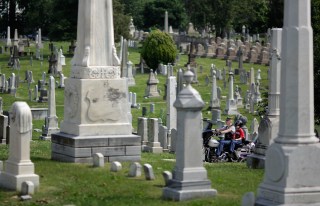 D.C. Cemetery Hosting Pre-Halloween Twilight Tours