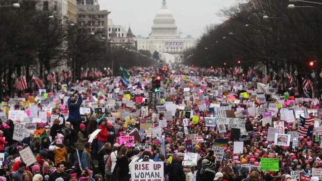 Aerial video shows crowd gathering in Pershing Square for Women's March