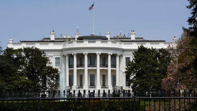 Man Strikes Secret Service Officer Outside White House Nbc4 Washington